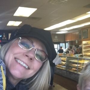 Meet your Posher, Beverly